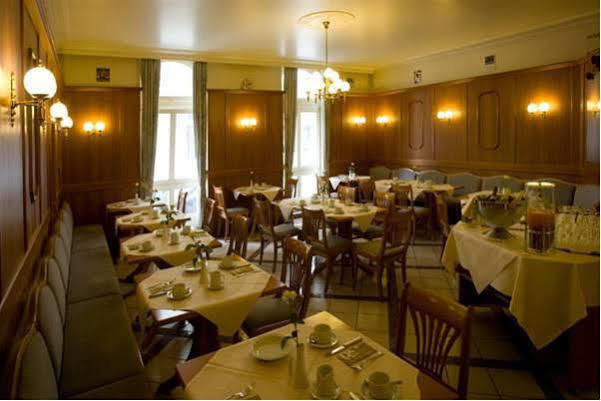 Altstadt-Hotel Treviri Esterno foto