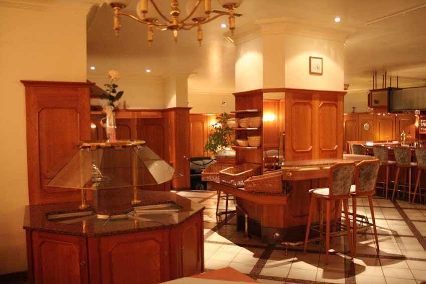 Altstadt-Hotel Treviri Esterno foto
